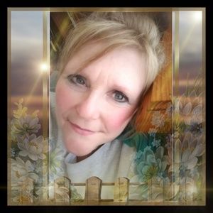 Meet your Posher, Deanna